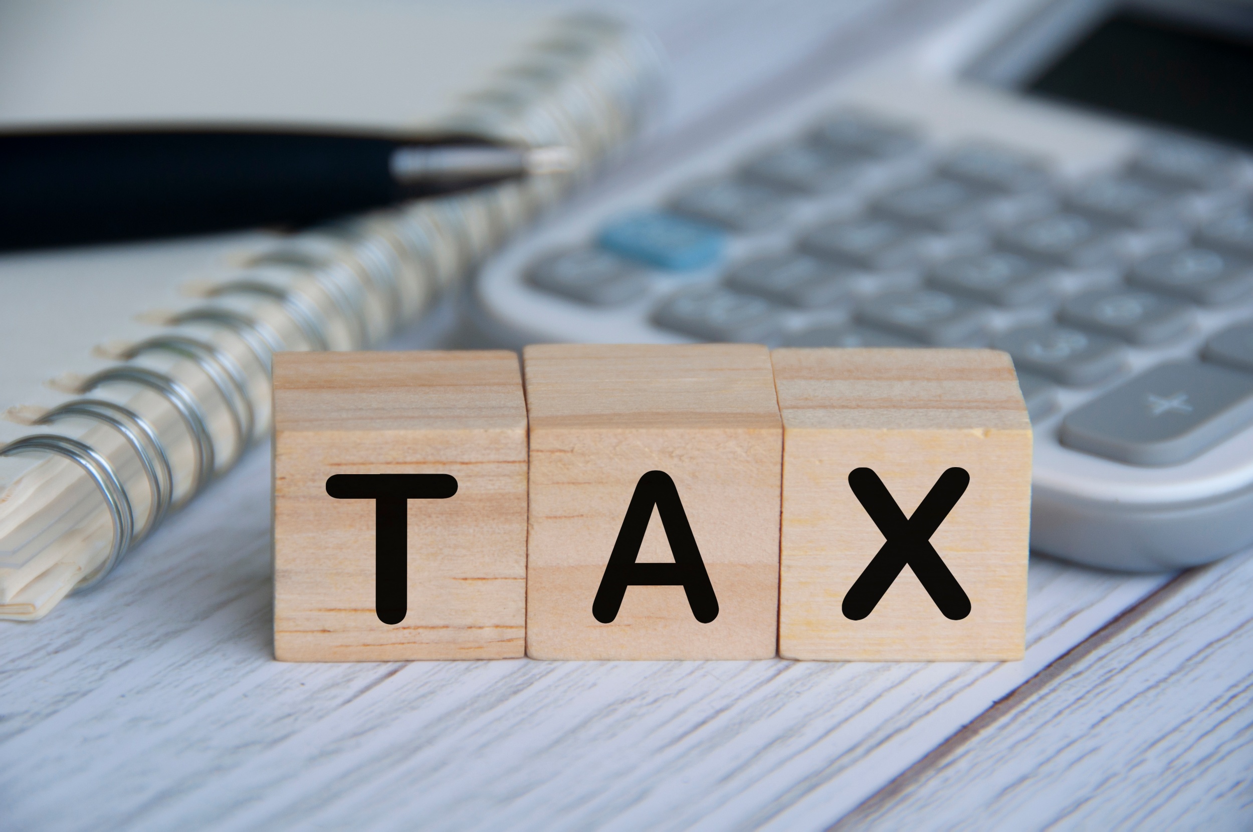 香港薪俸税全面指南：从计算、申报到税务优化